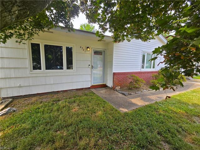 4721 Lonewillow LN, Virginia Beach, VA 23455