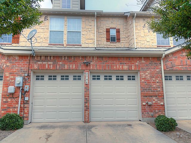 2741 Olympic Park Drive, Grand Prairie, TX 75050