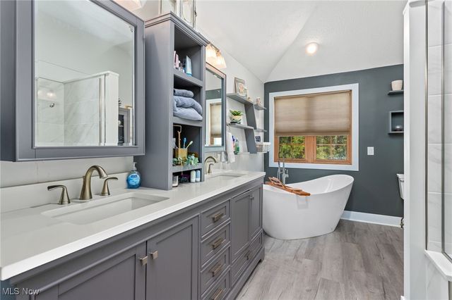 17834 Princeton Circle, Strongsville, OH 44149