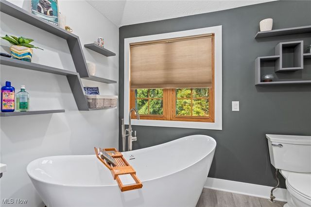 17834 Princeton Circle, Strongsville, OH 44149