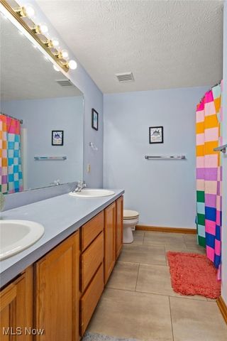 17834 Princeton Circle, Strongsville, OH 44149