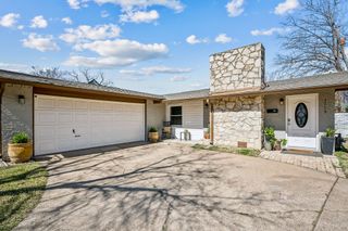 1115 Edwards Court N, Irving, TX 75062