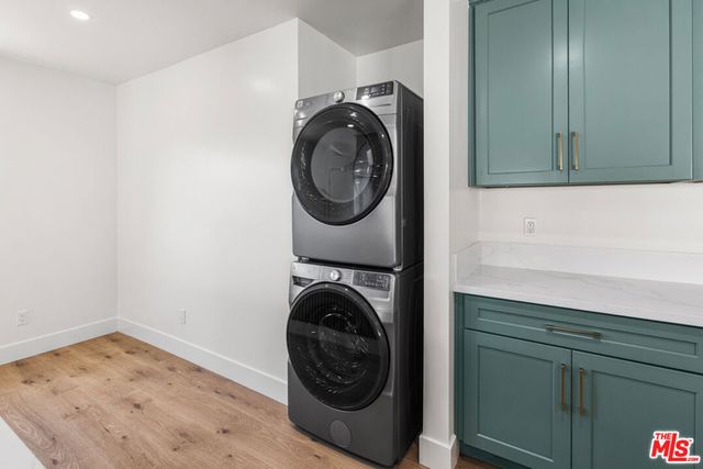 238 Thorne Street, Los Angeles, CA 90042