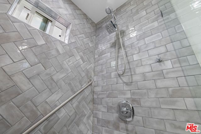 238 Thorne Street, Los Angeles, CA 90042