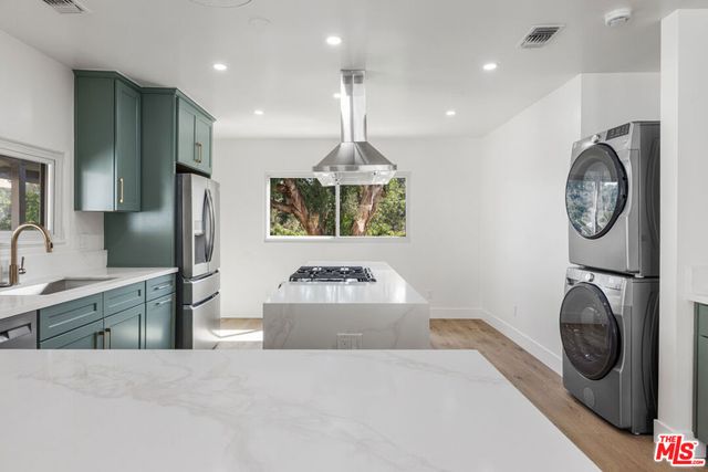 238 Thorne Street, Los Angeles, CA 90042