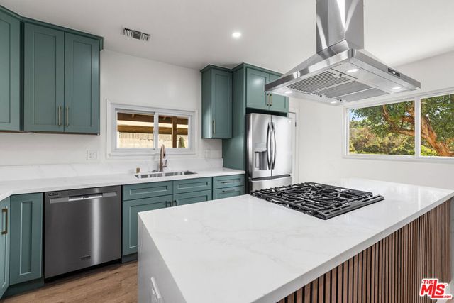 238 Thorne Street, Los Angeles, CA 90042