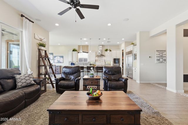 9934 W WHITE FEATHER Lane, Peoria, AZ 85383