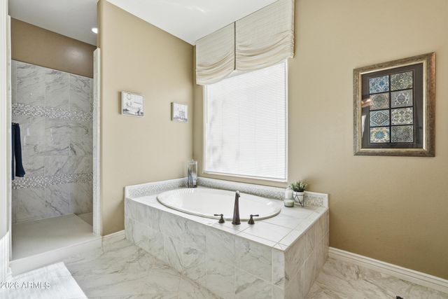 9934 W WHITE FEATHER Lane, Peoria, AZ 85383