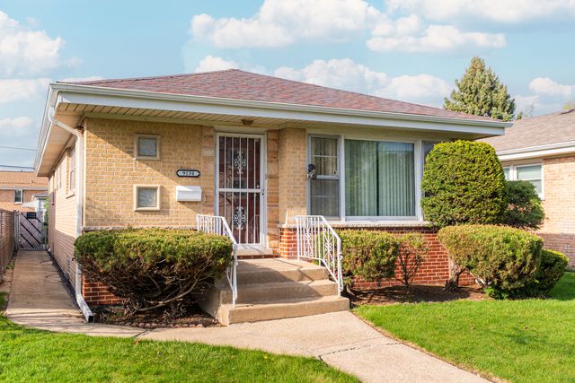 9134 Chestnut Avenue, Franklin Park, IL 60131