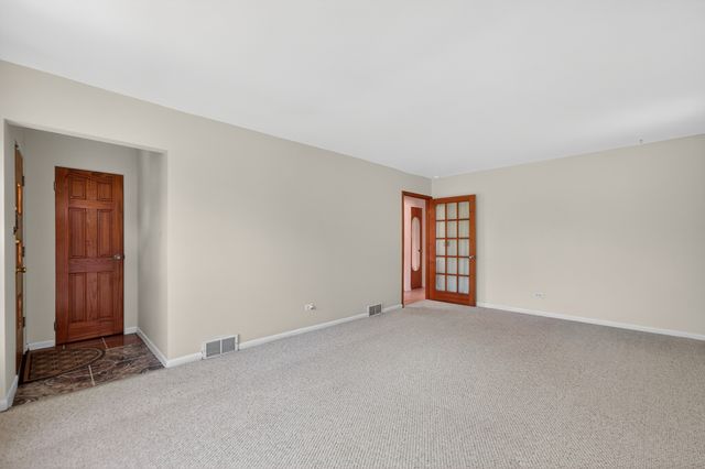 9134 Chestnut Avenue, Franklin Park, IL 60131