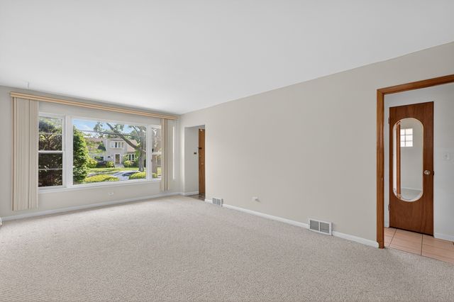 9134 Chestnut Avenue, Franklin Park, IL 60131