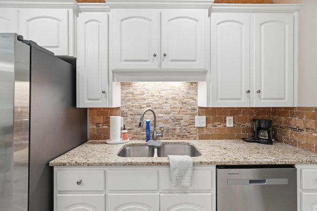35 Applewood Dr, Cabot, AR 72023