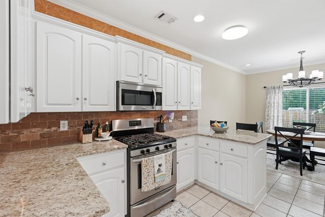 35 Applewood Dr, Cabot, AR 72023