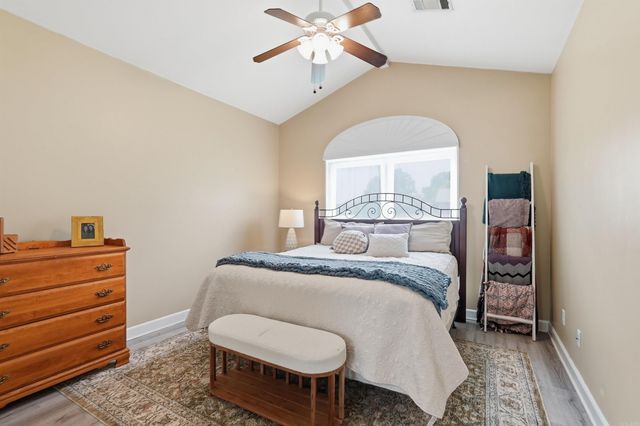 35 Applewood Dr, Cabot, AR 72023