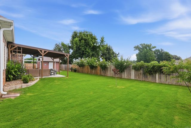 35 Applewood Dr, Cabot, AR 72023