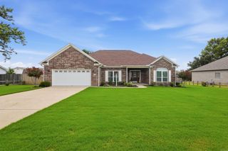35 Applewood Dr, Cabot, AR 72023