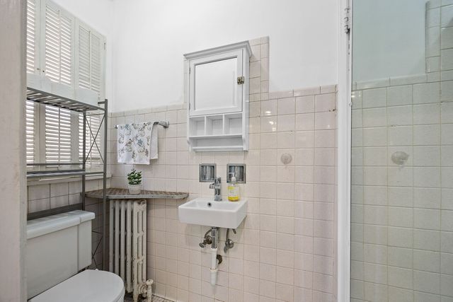 1215 N Linden Avenue, Oak Park, IL 60302