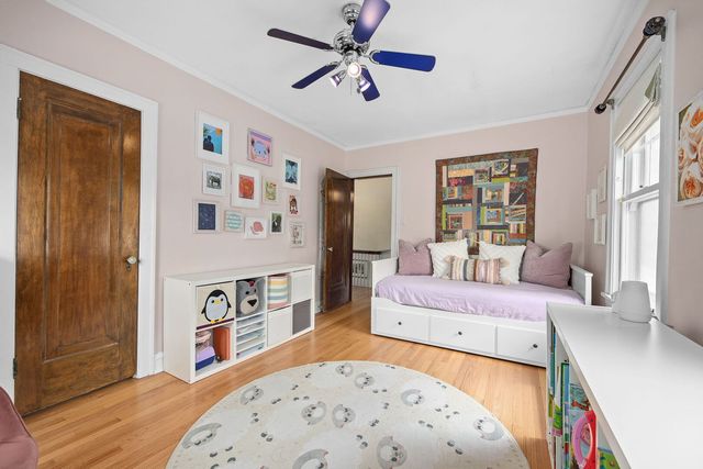 1215 N Linden Avenue, Oak Park, IL 60302