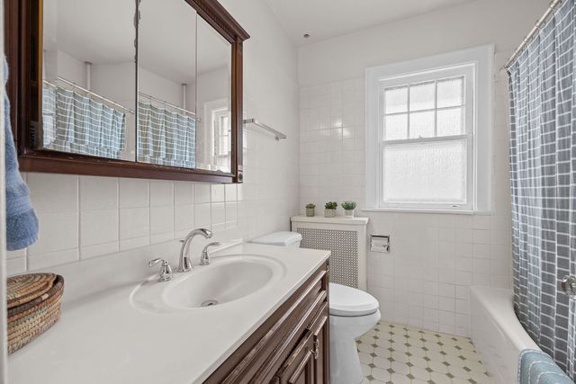 1215 N Linden Avenue, Oak Park, IL 60302