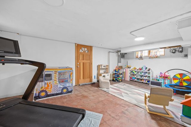 1215 N Linden Avenue, Oak Park, IL 60302