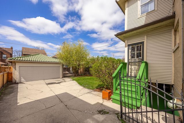 1215 N Linden Avenue, Oak Park, IL 60302