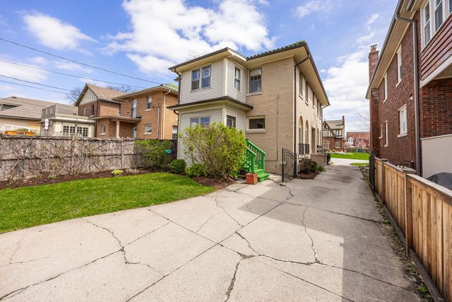 1215 N Linden Avenue, Oak Park, IL 60302