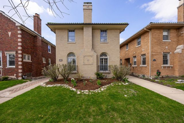 1215 N Linden Avenue, Oak Park, IL 60302