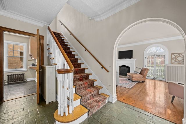 1215 N Linden Avenue, Oak Park, IL 60302