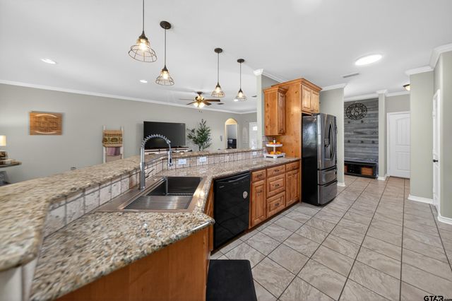 702 Jaxon Drive, Whitehouse, TX 75791