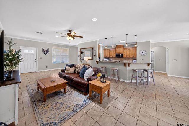 702 Jaxon Drive, Whitehouse, TX 75791