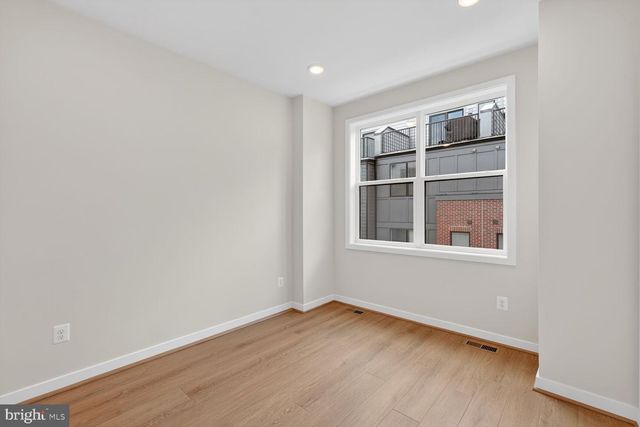 4973 LACHLAN MEWS, Alexandria, VA 22304