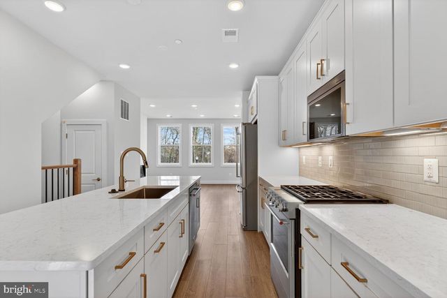 4973 LACHLAN MEWS, Alexandria, VA 22304