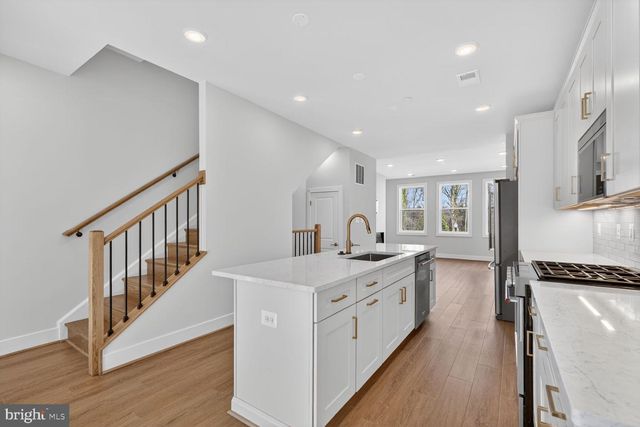 4973 LACHLAN MEWS, Alexandria, VA 22304
