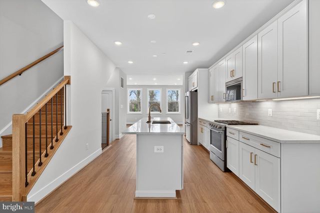 4973 LACHLAN MEWS, Alexandria, VA 22304