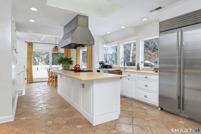 18 Pasture Lane, Darien, CT 06820