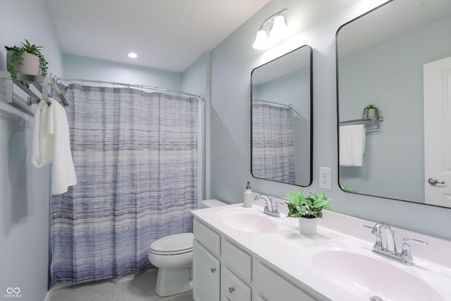 1026 Woodglen Drive, Westfield, IN 46074