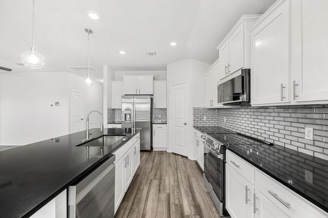 6166 Lavaca DR, Belton, TX 76513