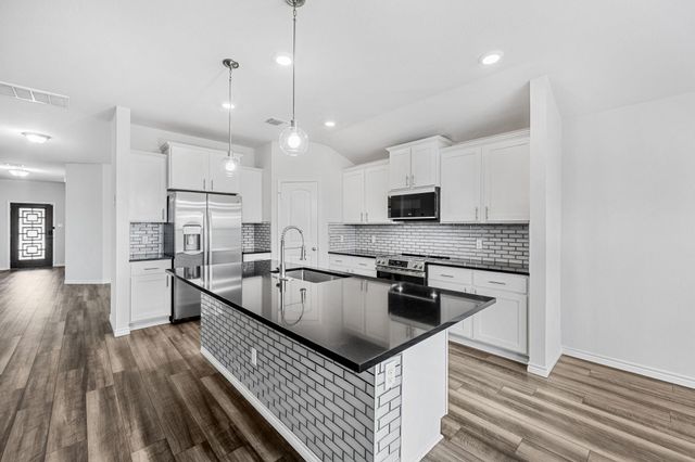 6166 Lavaca DR, Belton, TX 76513