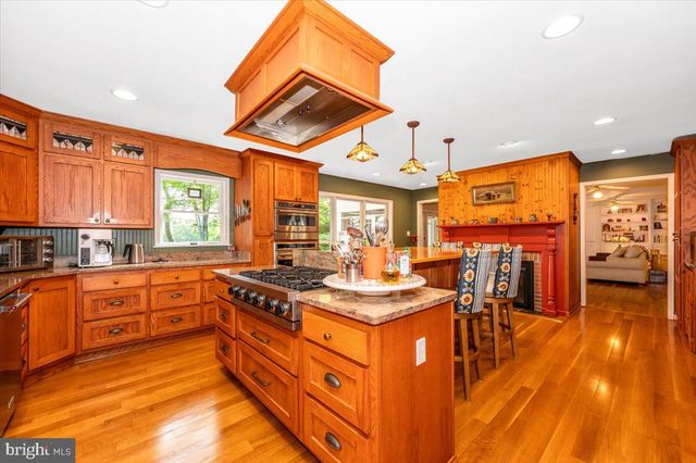 12124 PALISADES DR, Dunkirk, MD 20754