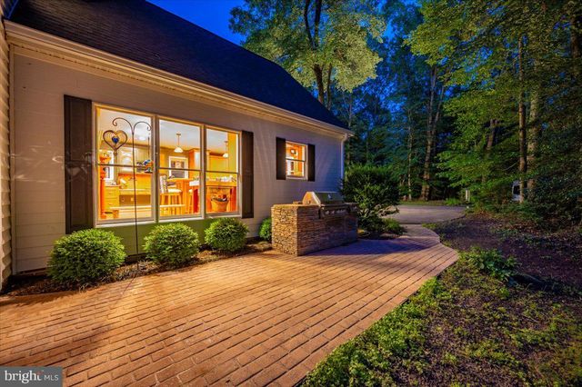 12124 PALISADES DR, Dunkirk, MD 20754