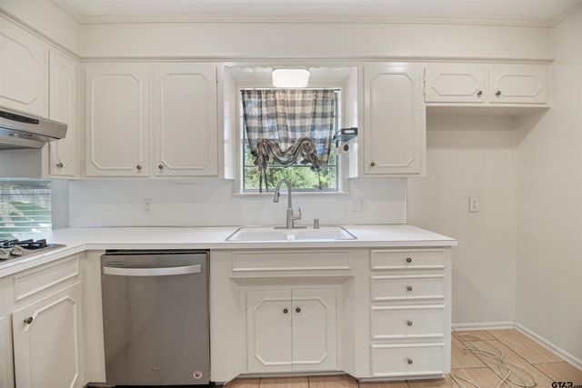 1112 Pollard Dr., Tyler, TX 75701