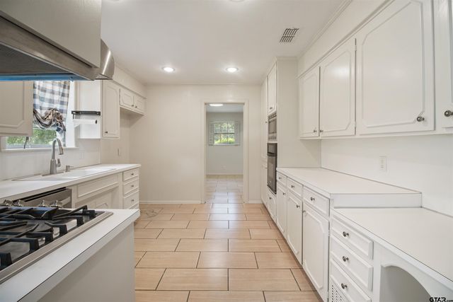 1112 Pollard Dr., Tyler, TX 75701
