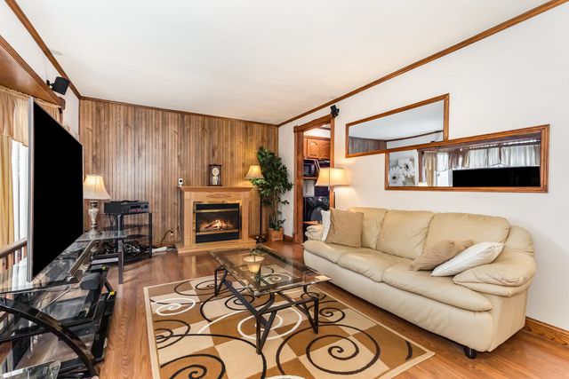 1351 Gordon Avenue, Calumet City, IL 60409