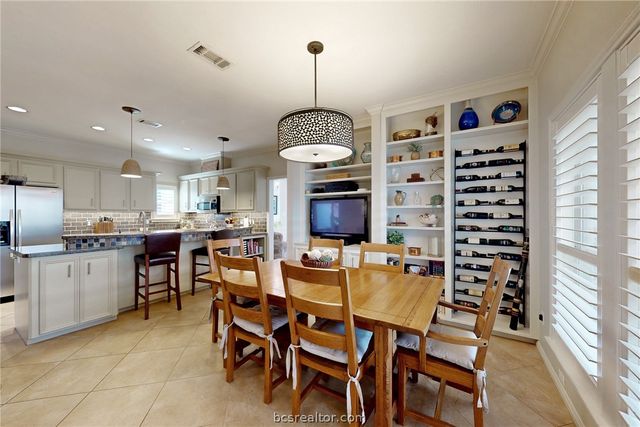 9223 Brookwater Circle, College Station, TX 77845