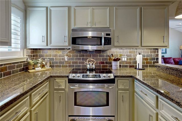 9223 Brookwater Circle, College Station, TX 77845