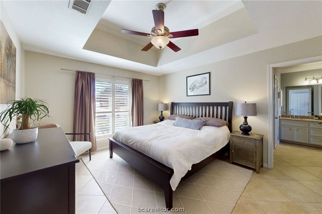 9223 Brookwater Circle, College Station, TX 77845