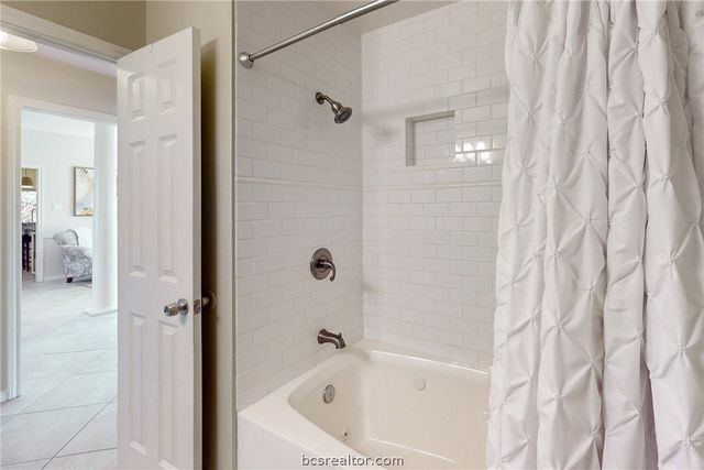 9223 Brookwater Circle, College Station, TX 77845