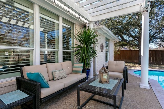 9223 Brookwater Circle, College Station, TX 77845