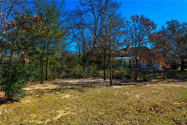 9223 Brookwater Circle, College Station, TX 77845