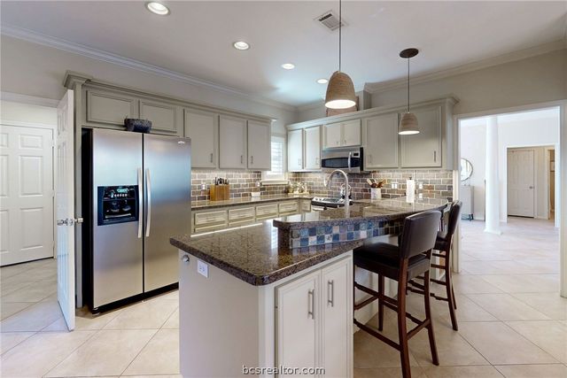 9223 Brookwater Circle, College Station, TX 77845